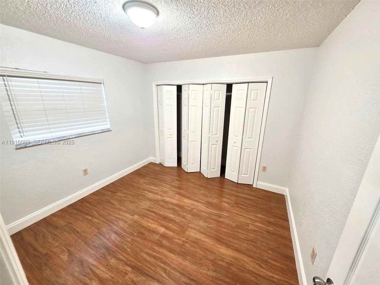 422 Ne 166th St #422-422 - Photo 2 of 11