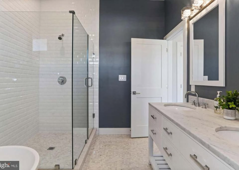 1255 Penn Street Northeast #1 - Photo 5 of 9