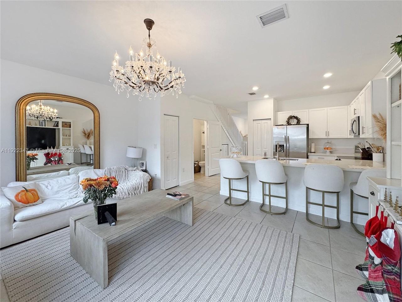 14813 Southwest 183rd Terrace - Photo 6 of 26