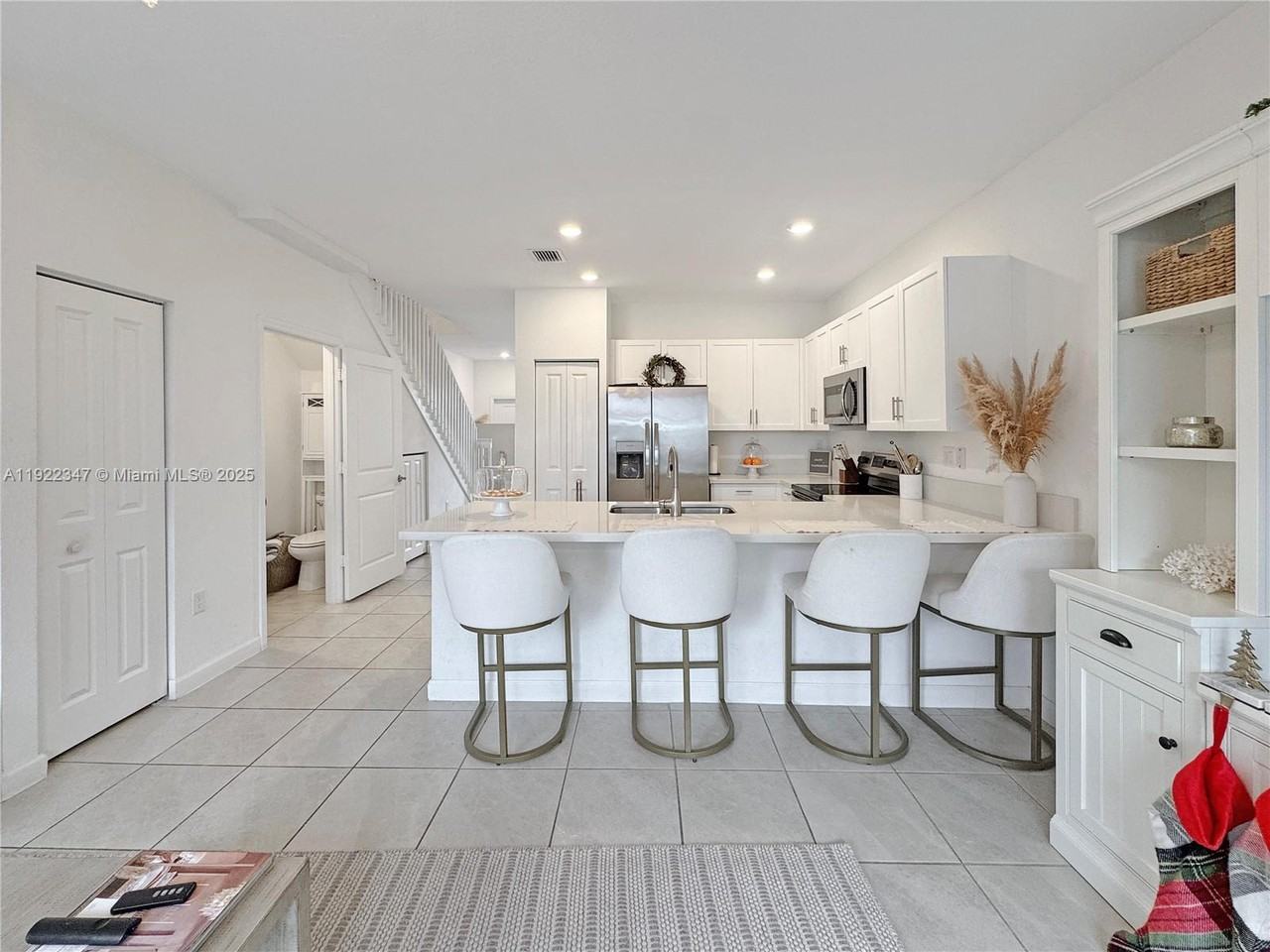 14813 Southwest 183rd Terrace - Photo 7 of 26