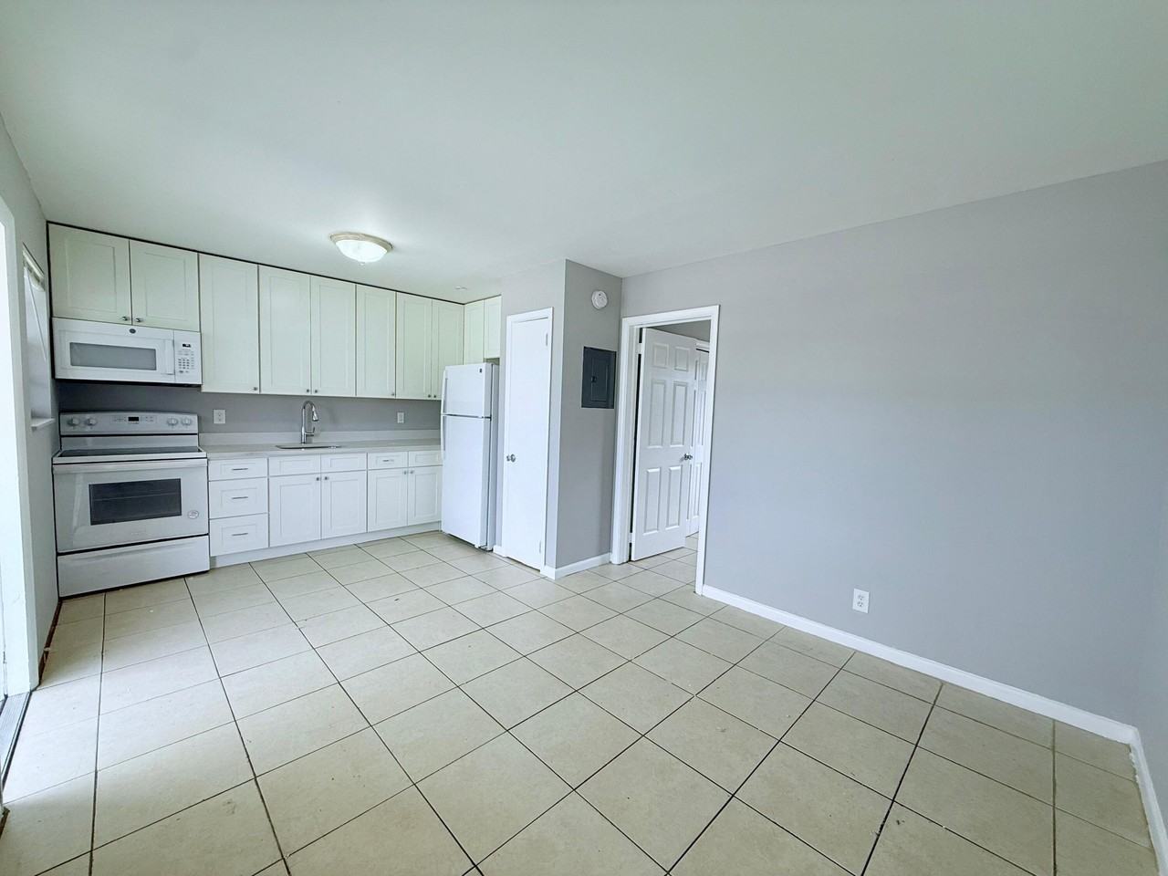 4306 Greenwood Avenue #4306 - Photo 4 of 9