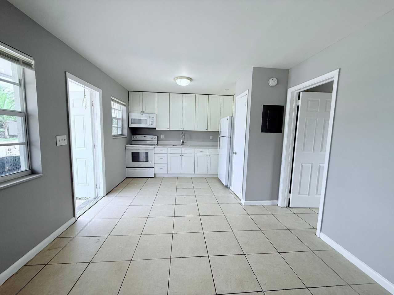 4306 Greenwood Avenue #4306 - Photo 5 of 9