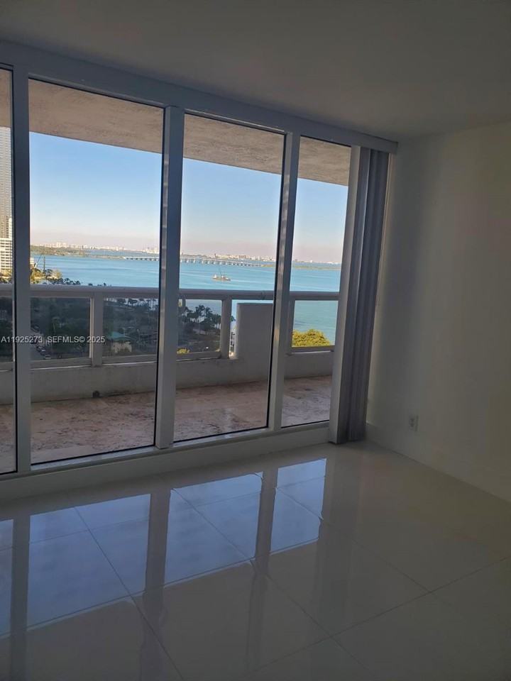 1717 North Bayshore Drive #1717A1650 - Photo 5 of 11