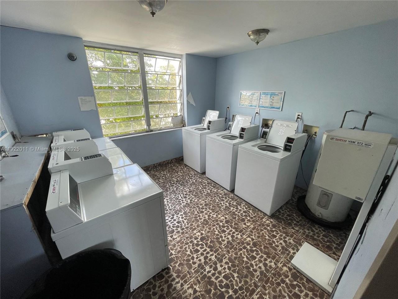 Central North Miami #13455-409 - Photo 3 of 23