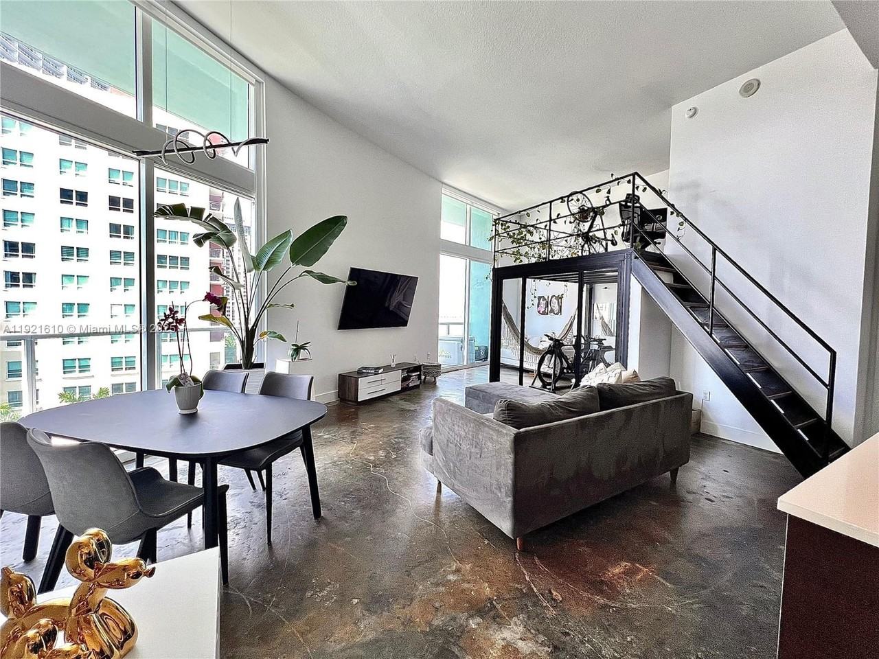 1900 North Bayshore Drive #1900-909 - Photo 5 of 23