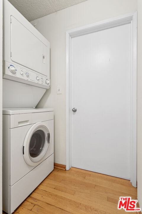 11916 Goshen Avenue #11916-5 - Photo 7 of 17