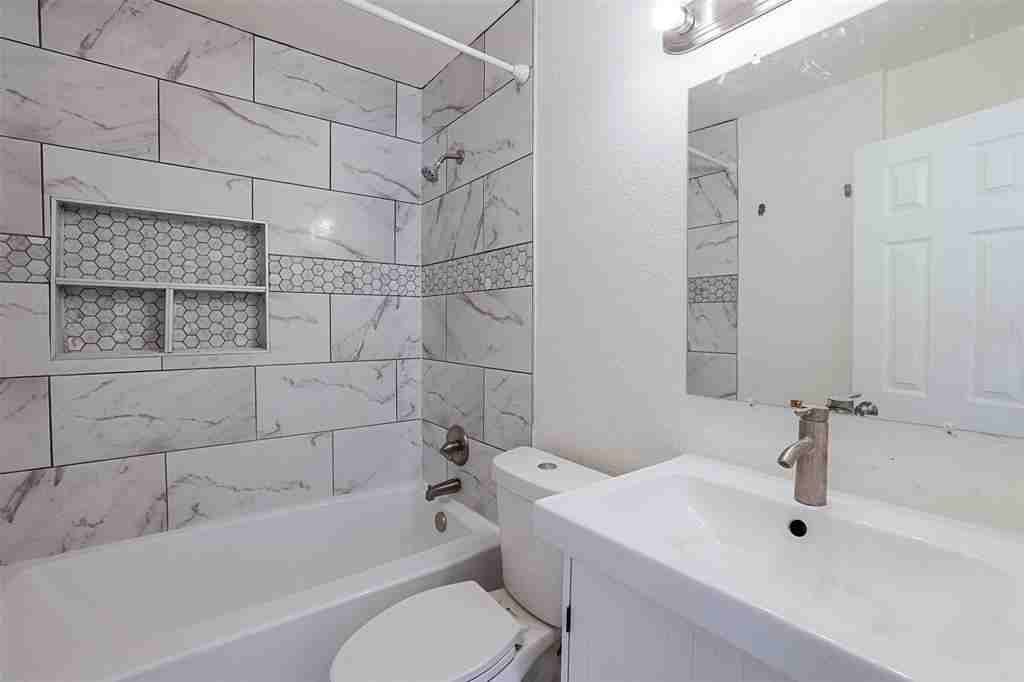 320 Highland Drive #320 - Photo 3 of 10