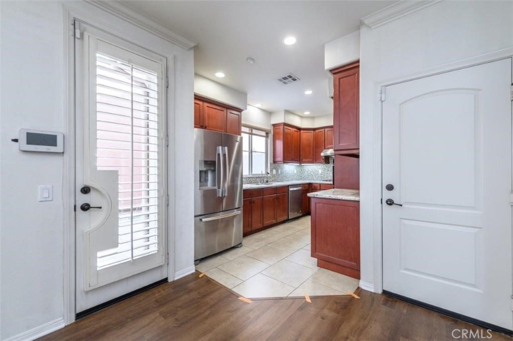 1107 Ohio Way #1107 - Photo 3 of 39