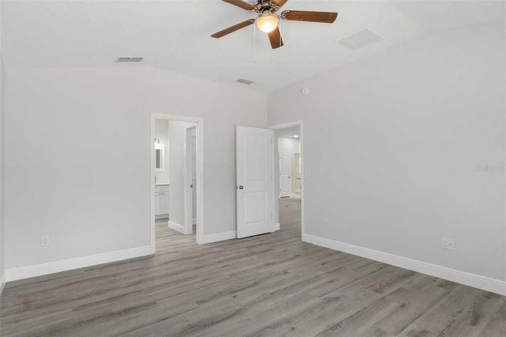 837 East Gaines Lane #837 - Photo 7 of 41