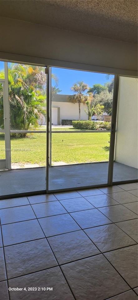 4235 North University Drive #4235-109 - Photo 3 of 40