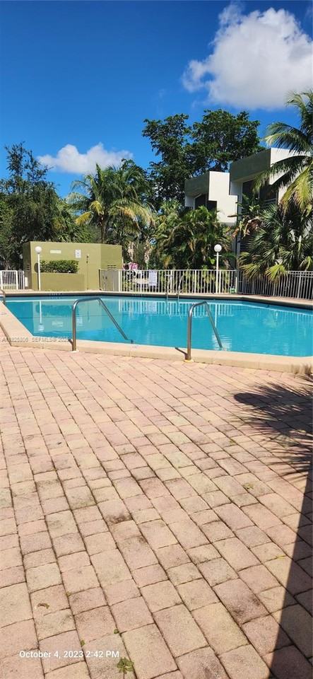 4235 North University Drive #4235-109 - Photo 5 of 40