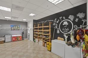 19390 Collins Ave #19390-320 - Photo 3 of 37