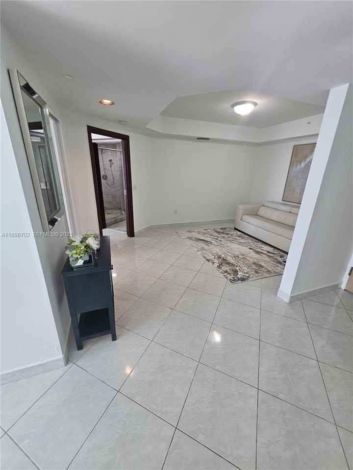 Sunny Isles Boulevard #16400-2142 - Photo 5 of 34
