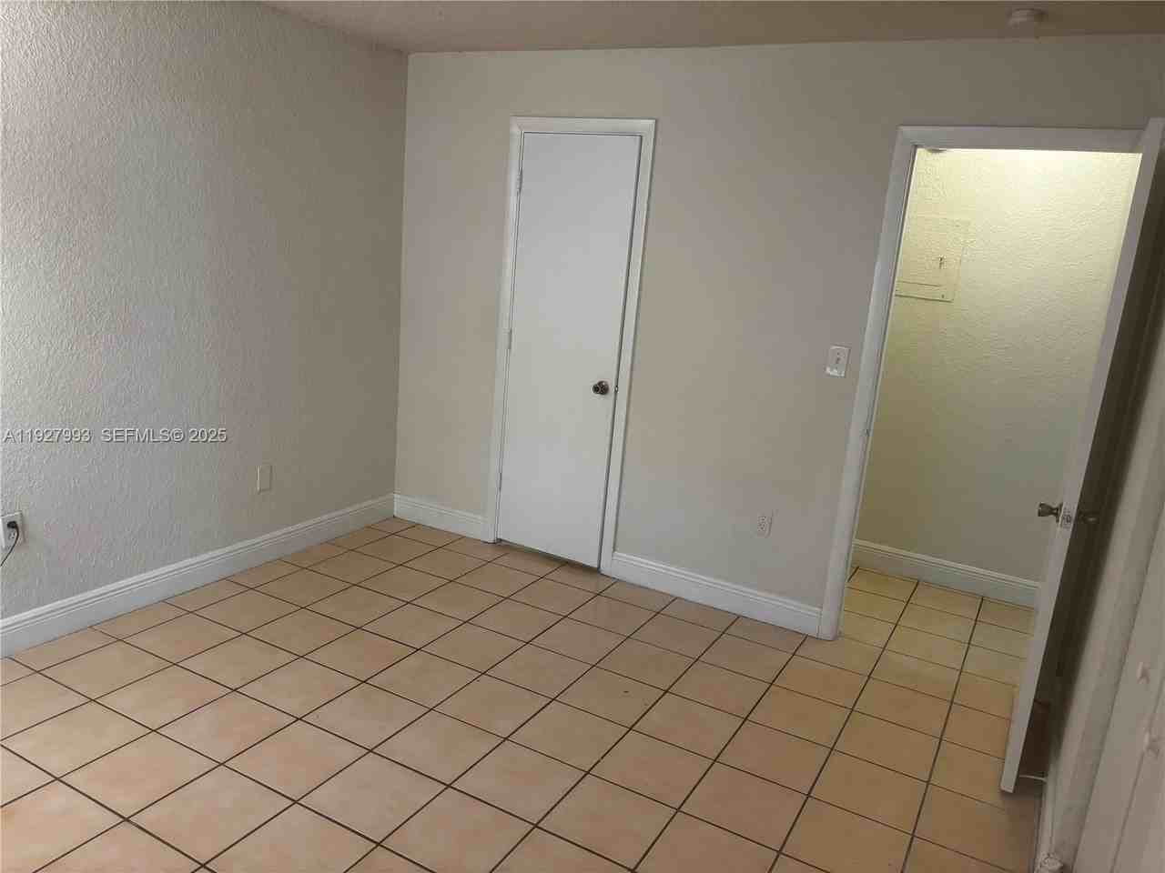 17255 Southwest 95th Avenue #17255-150 - Photo 2 of 12