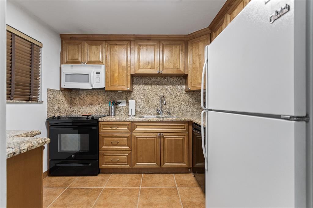 2312 South Cypress Bend Drive