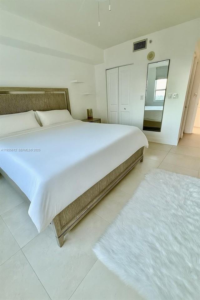 610 West Las Olas Boulevard #6101220N - Photo 7 of 15