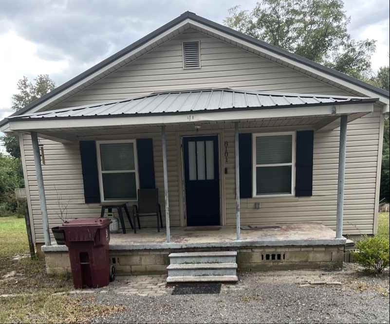 8101 Freeze Road - Photo 2 of 10