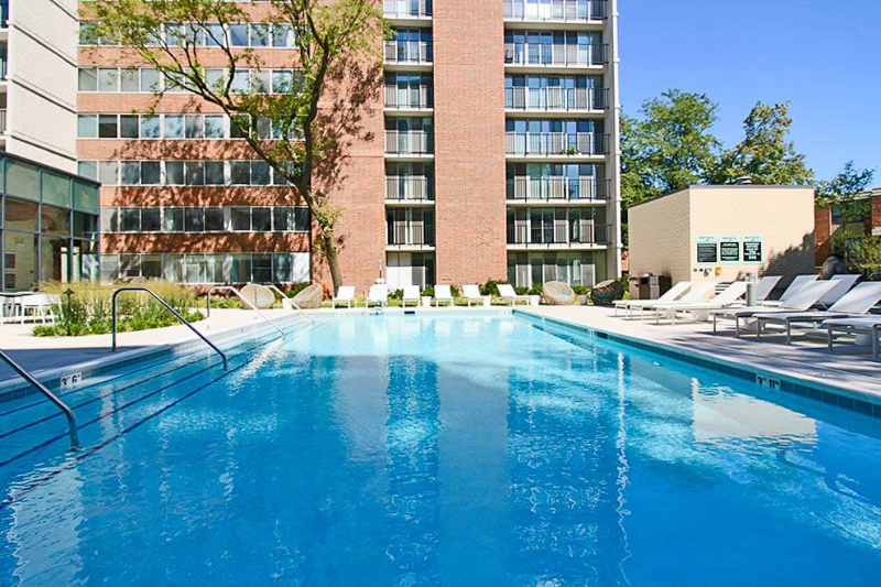 907 South Ashland Avenue - Photo 7 of 10