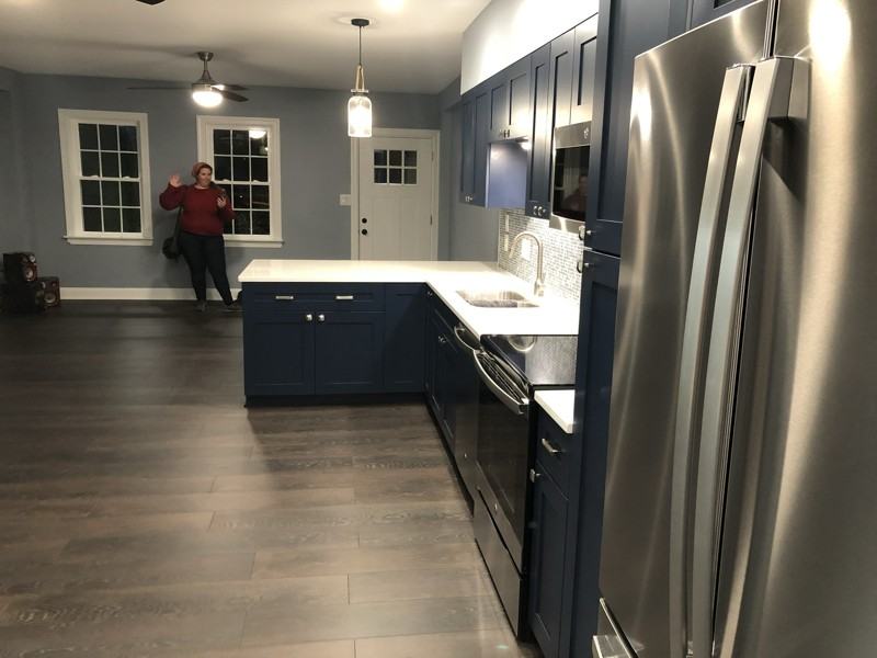 1833 Thomas Street - Photo 2 of 14