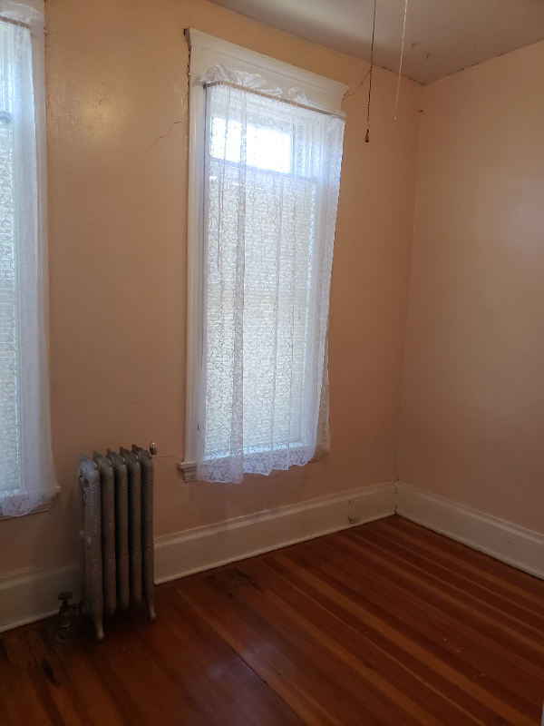 2112 North Grand Avenue - Photo 4 of 8