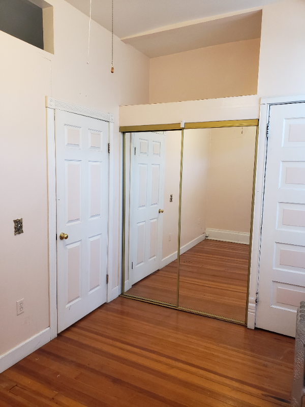 2112 North Grand Avenue - Photo 5 of 8