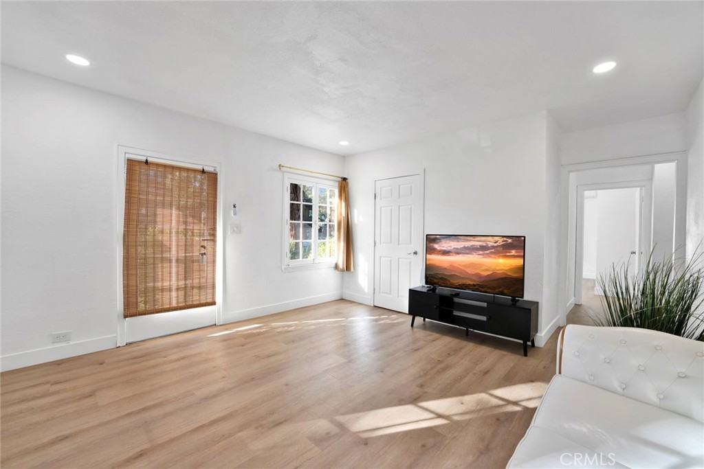 726 Meridian Avenue #726 - Photo 3 of 19