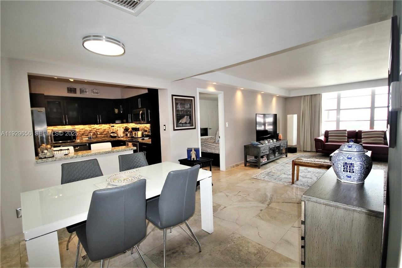 5161 Collins Avenue #5161-1610 - Photo 4 of 50