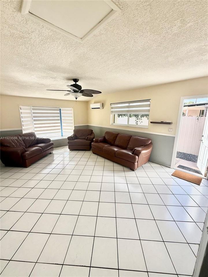 9745 Southwest 161st Street #9745-1 - Photo 4 of 12