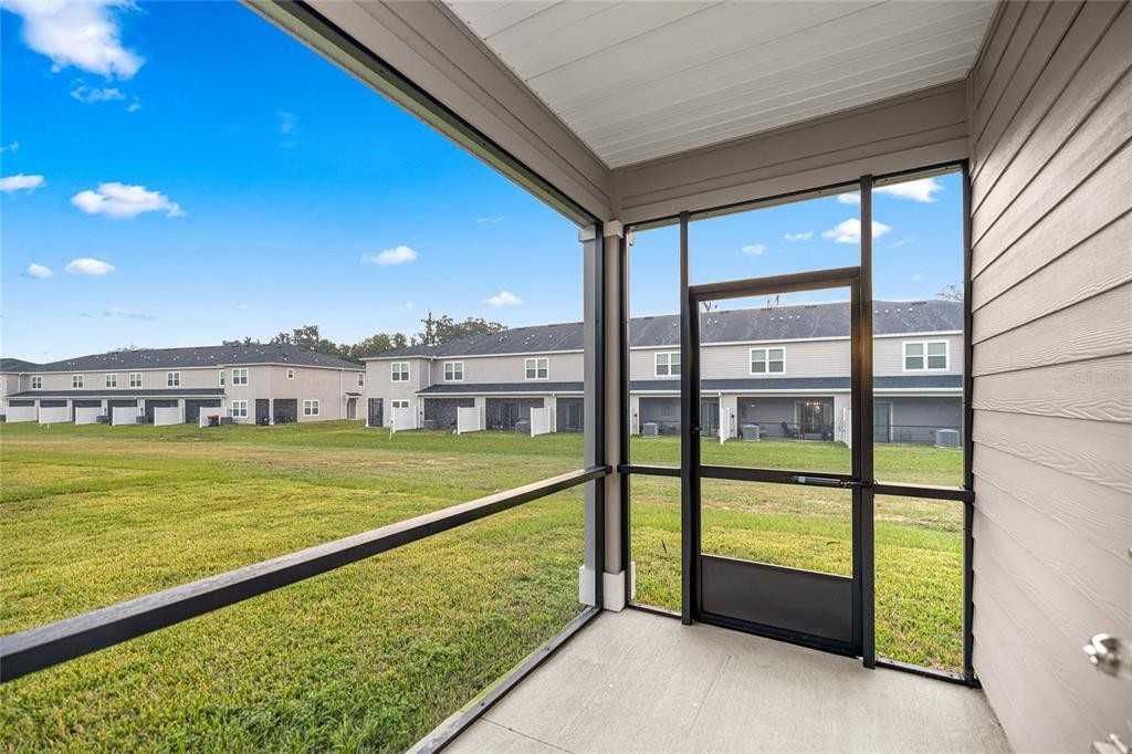 3589 Southeast 37th Court #3589 - Photo 4 of 29