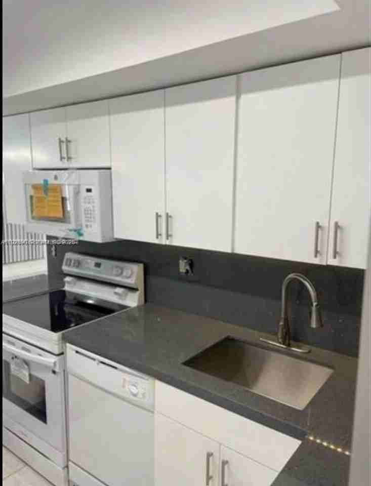 8775 Park Blvd #8775-101 - Photo 2 of 22