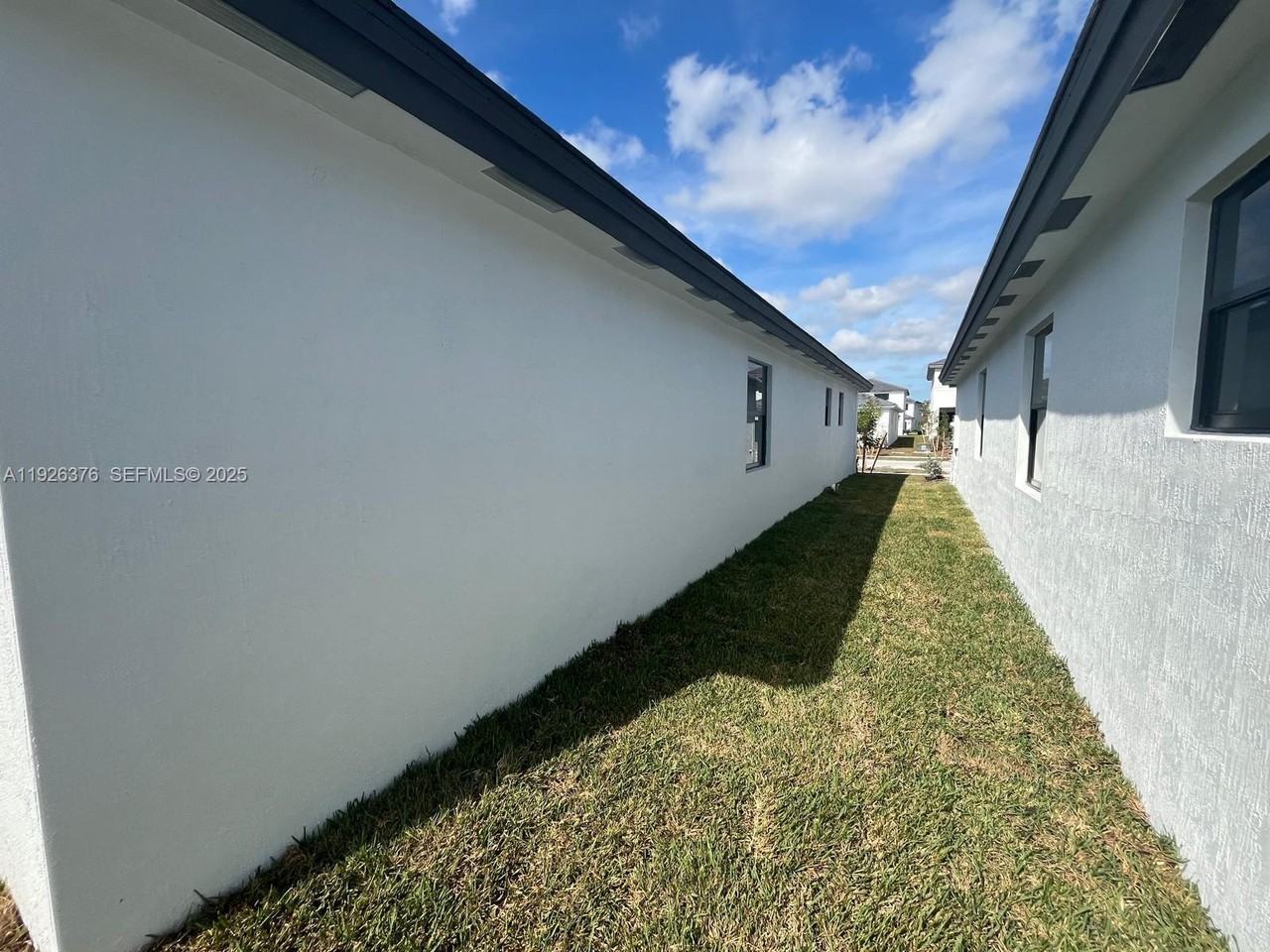 11774 Sw 231st Ln - Photo 2 of 22