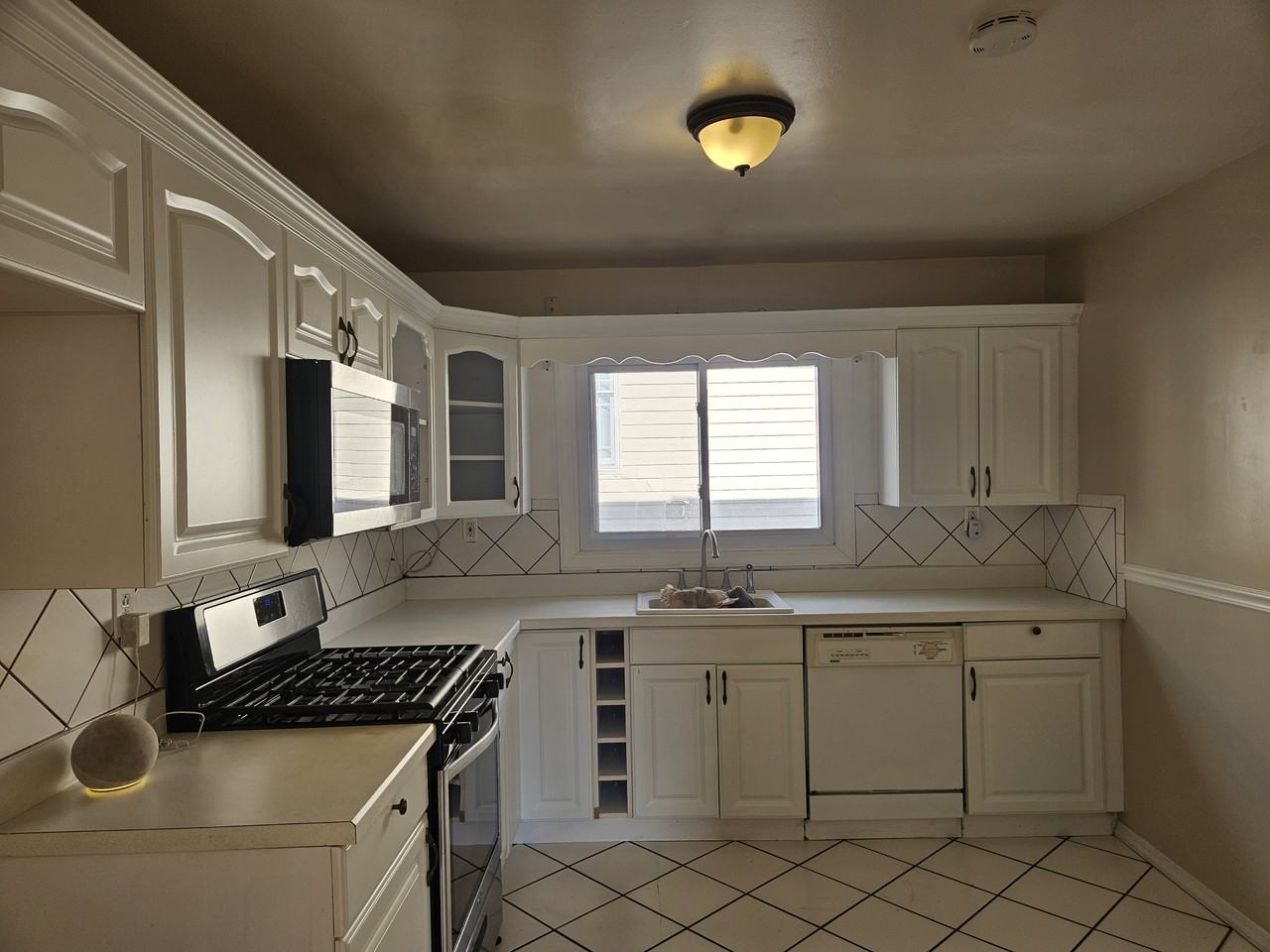 329 Boyden Avenue #B - Photo 7 of 8