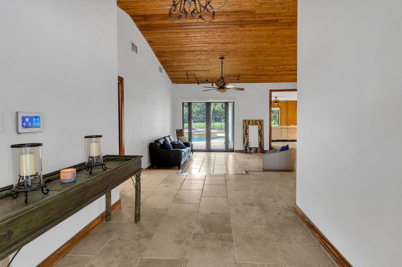 13400 North Calusa Club Drive #NA - Photo 7 of 47