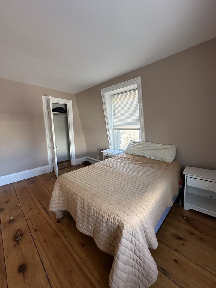 41 Court Street #A - Photo 7 of 13