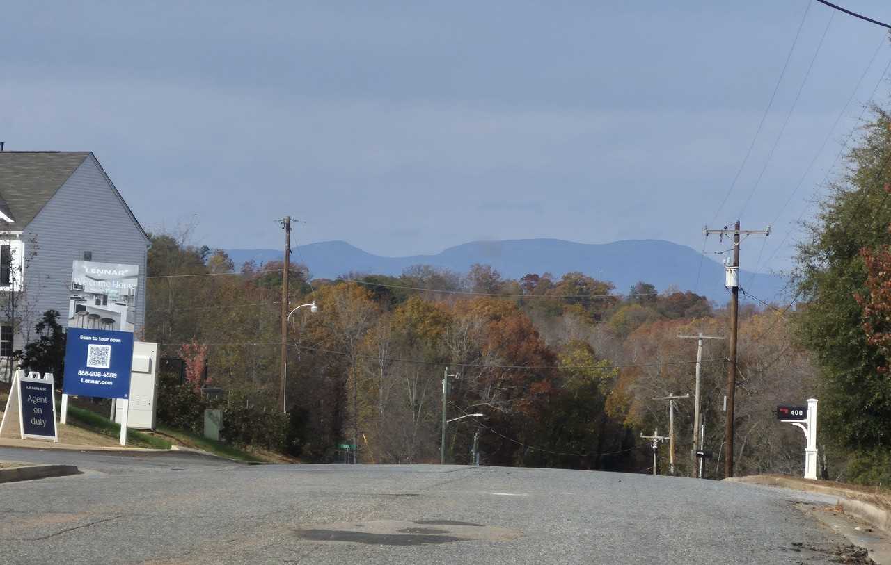 304 Detroit Lane #35 - Photo 3 of 37