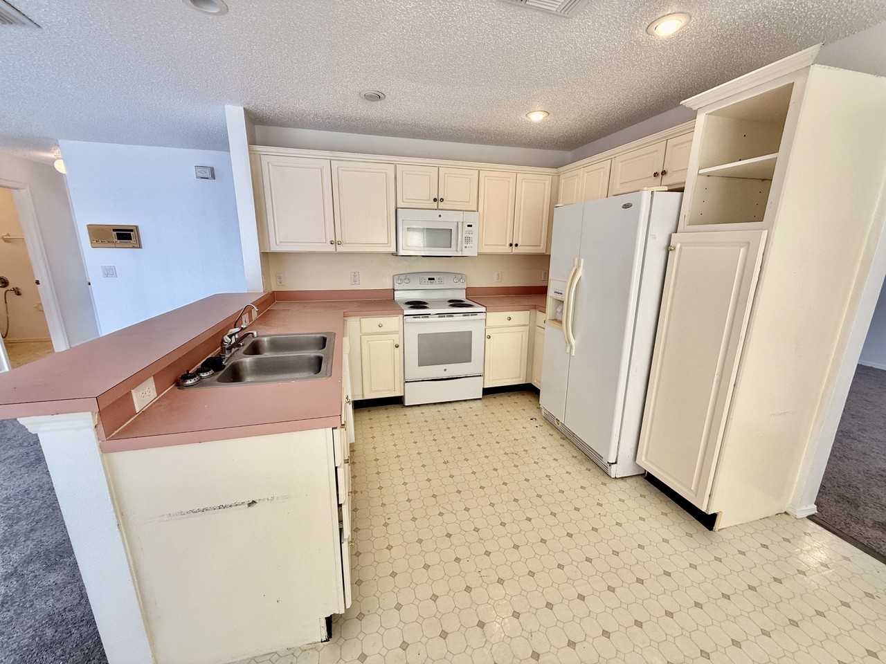 3237 Fairfield Drive #1 - Photo 5 of 26