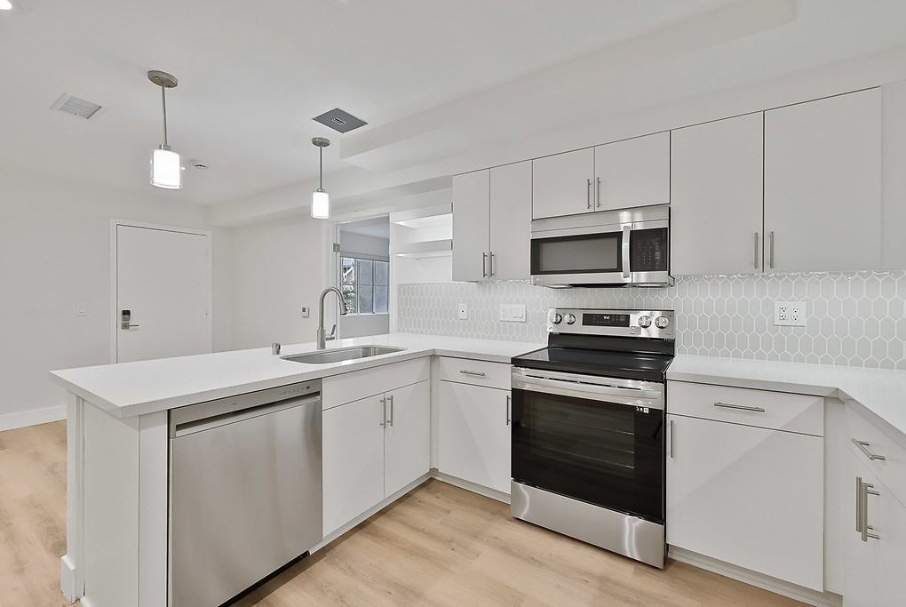 Mariners Place - Photo 7 of 36