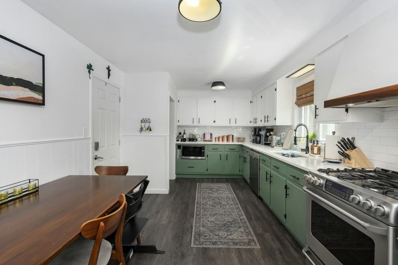 611 Varney Street, Unit 2 - Photo 2 of 21