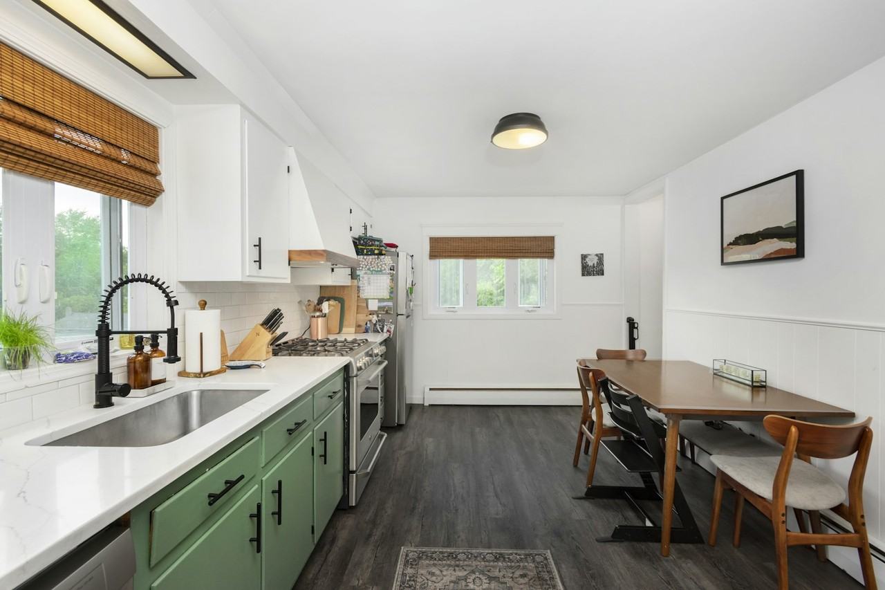 611 Varney Street, Unit 2 - Photo 4 of 21