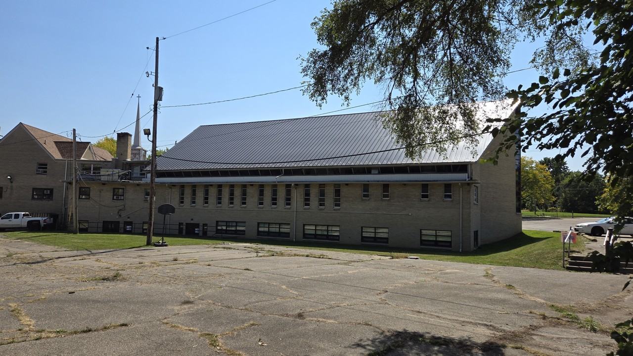 3109 Beecher Rd #1 - Photo 3 of 42