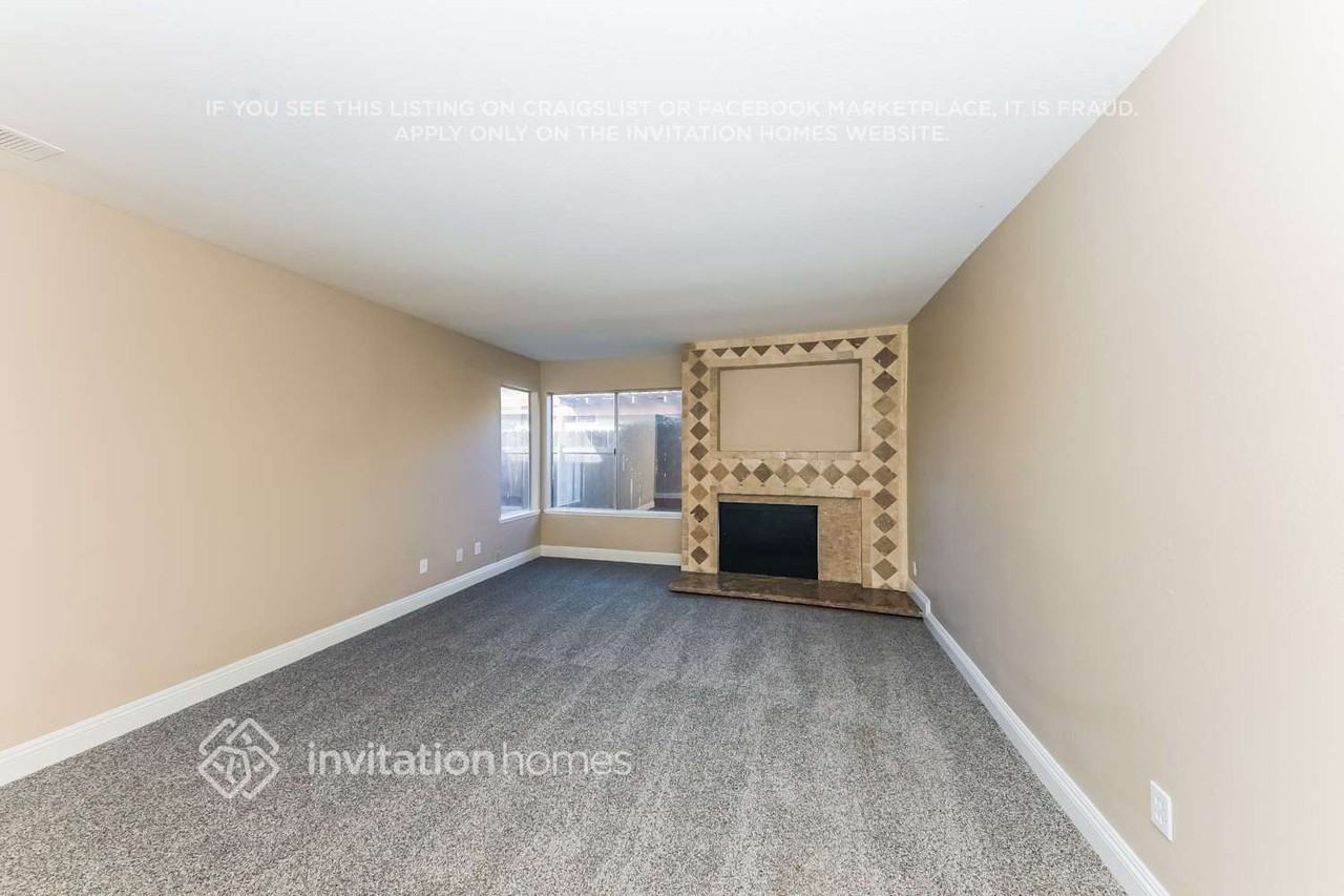 12303 Arenisca Verde Dr - Photo 5 of 17