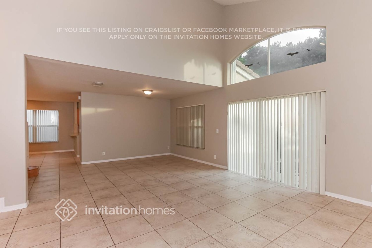 3580 Sw 51st St - Photo 5 of 18
