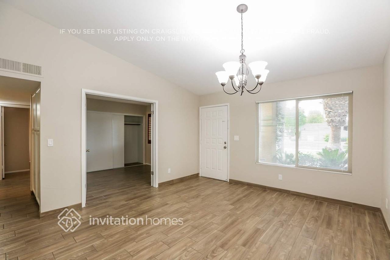 2218 West Knox Road - Photo 3 of 16