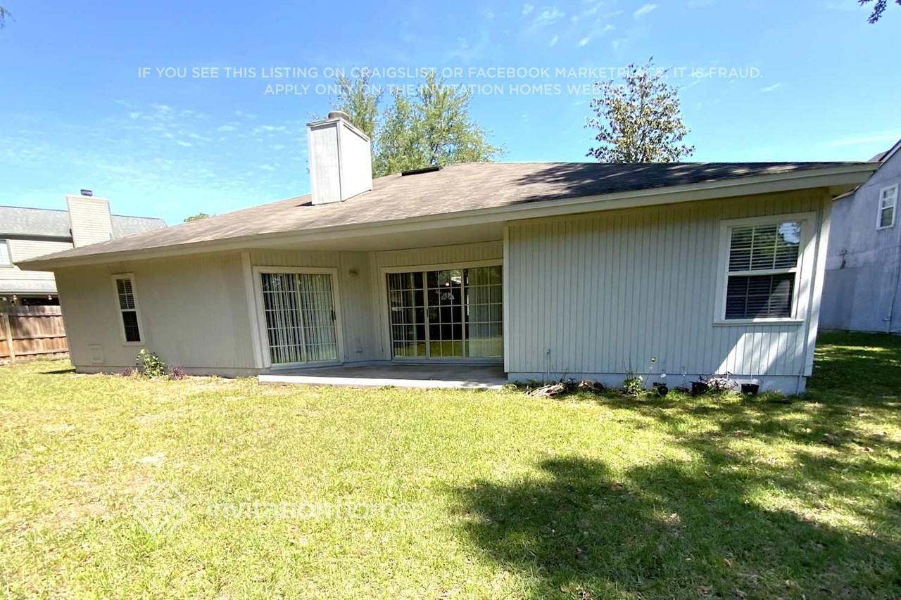 7842 Mactavish Way South - Photo 2 of 3