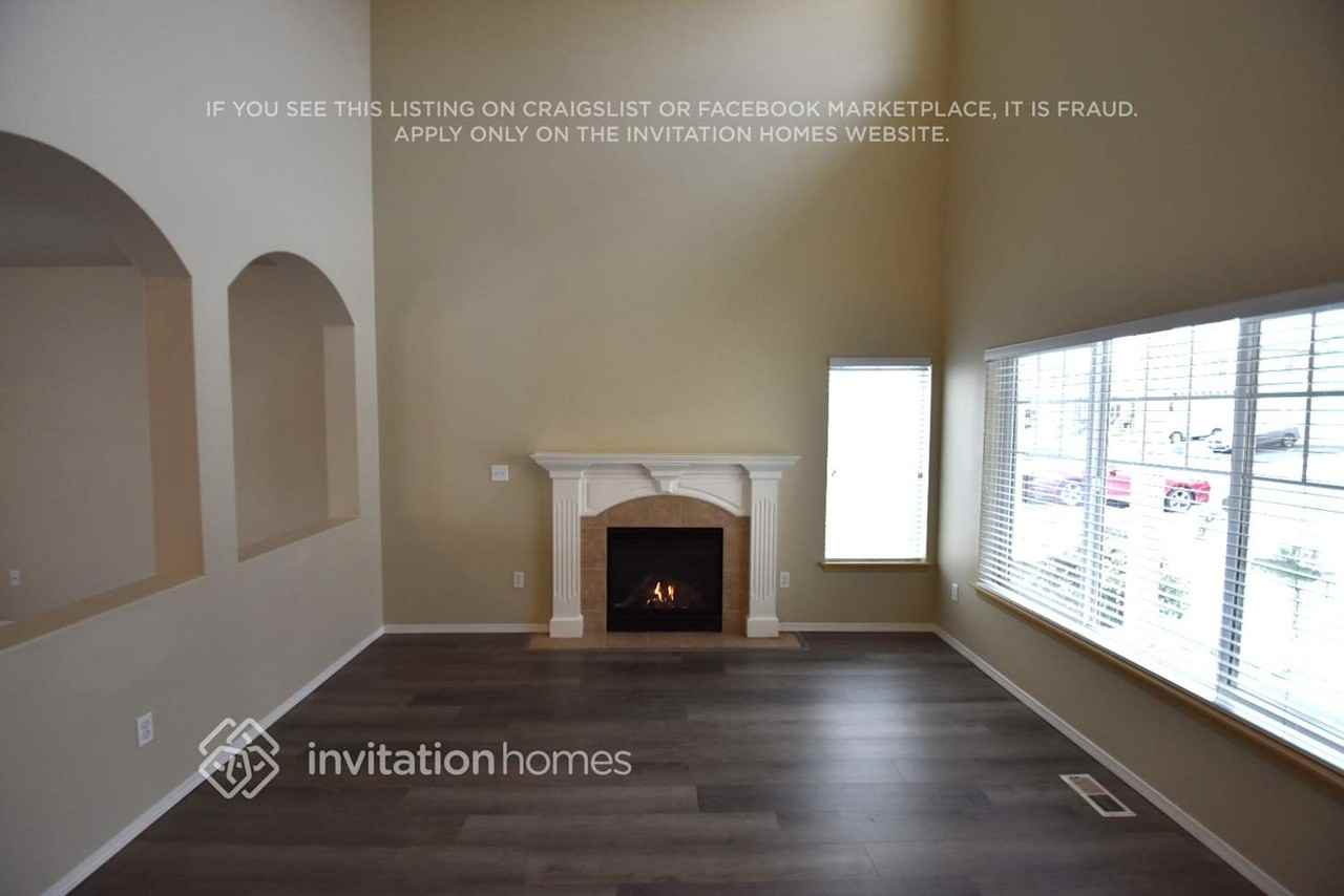 15329 87th Ave E - Photo 3 of 19