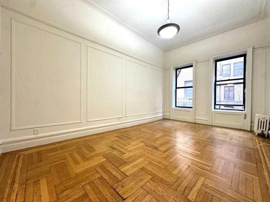 664 W 163rd St - Photo 2 of 9