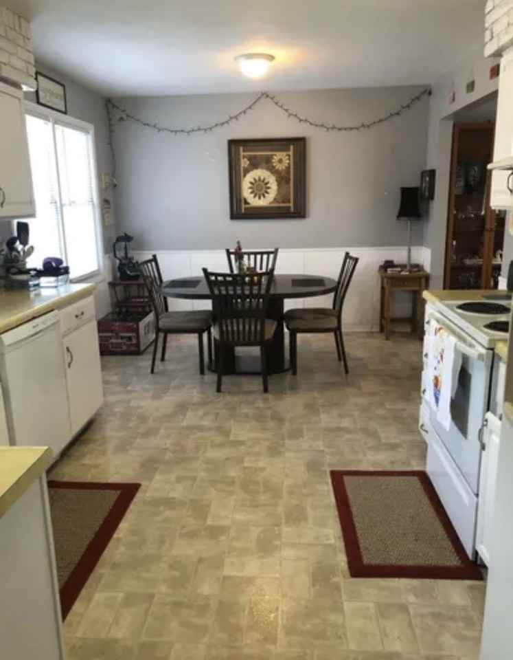 1124 Royal Drive #1124 - Photo 3 of 19