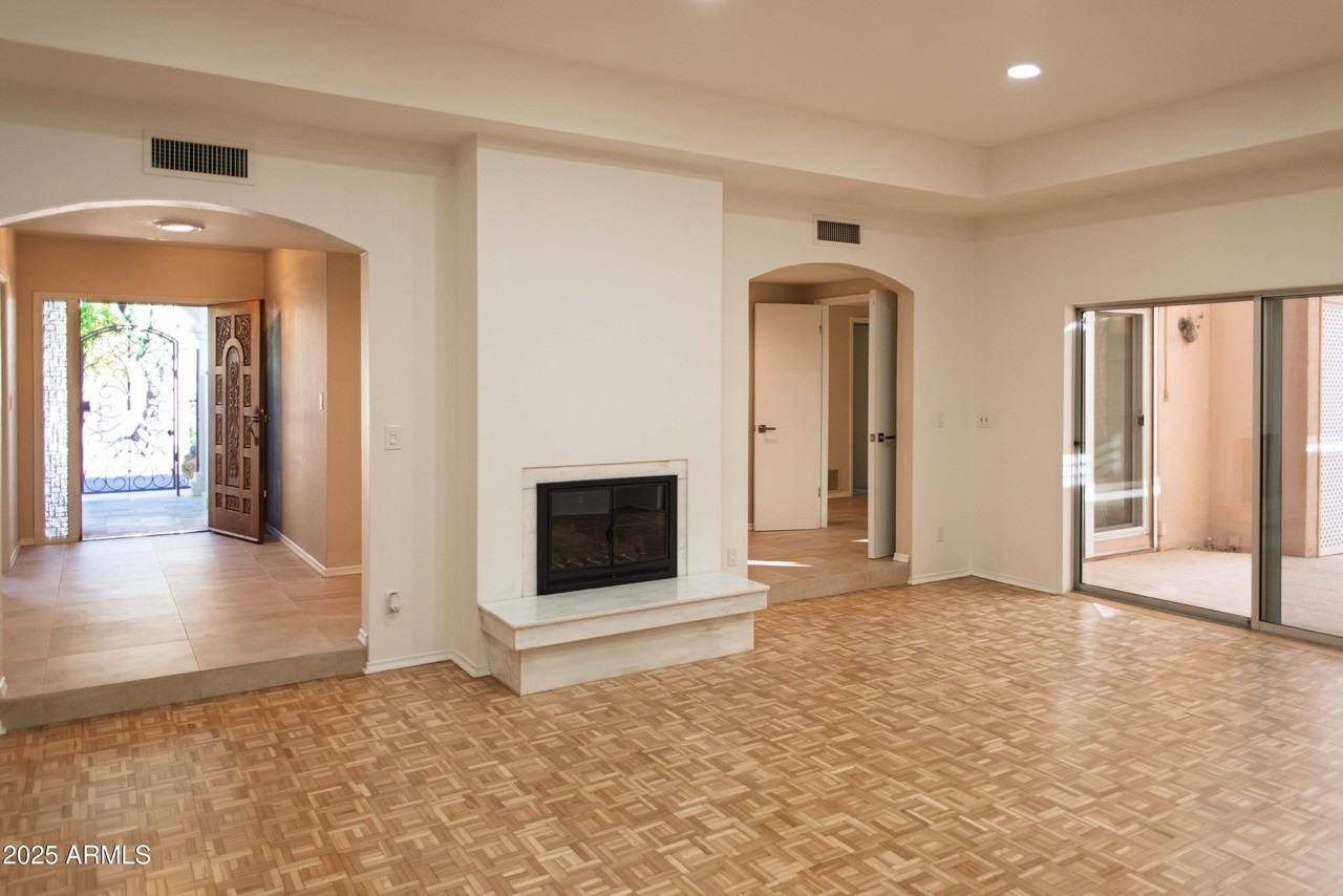 6945 E Glenrosa Ave - Photo 5 of 29