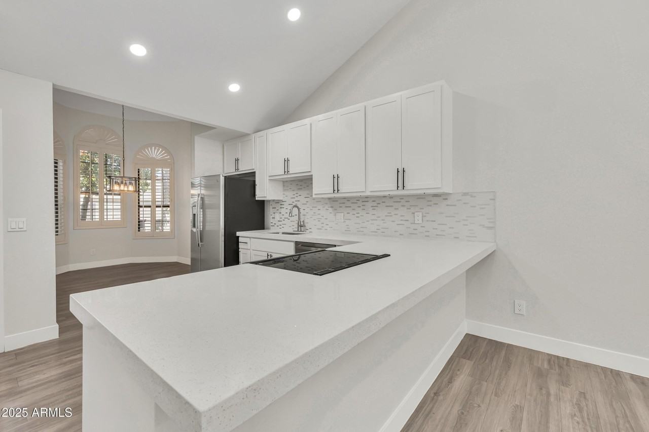 4317 North 29th Way - Photo 5 of 30