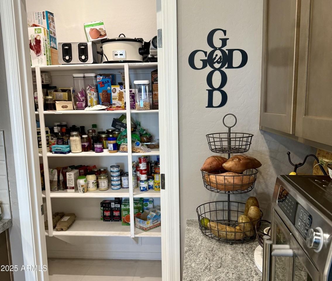 37752 North Bridlewood Lane - Photo 3 of 13